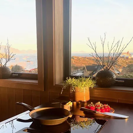 The Magic View Of Lofoten - Nature & Sea Chalet *