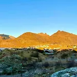 The Magic View Of Lofoten - Nature & Sea Chalet Sørvågen